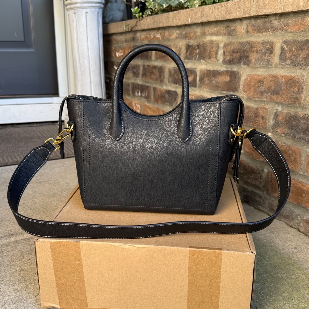 Aallyn New Black Leather Satchel Bag. - Picture 3 of 9